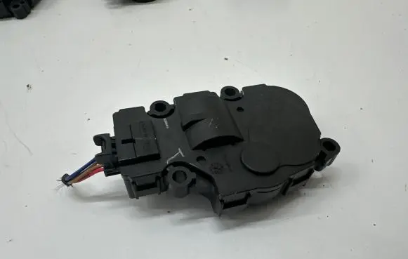 BMW X3 G01 Air flap motor/actuator T52579A