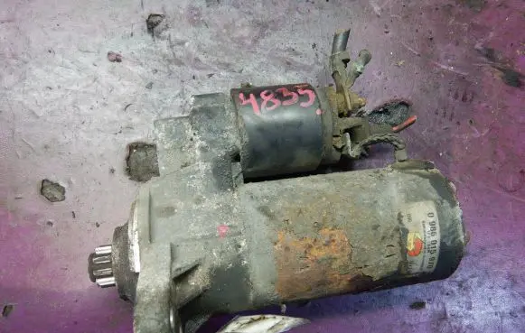 Volkswagen Golf III Starter motor 0986015970