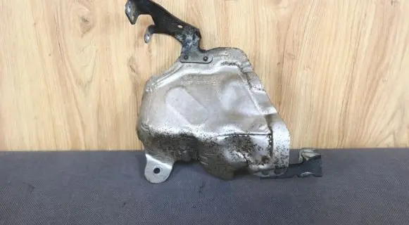 Mercedes-Benz E W212 Heat shield in engine bay 6511501675