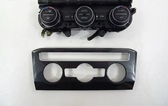 Volkswagen Tiguan Climate control unit 5NA907044M 5NA907044N
