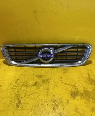 Volvo V50 Front bumper upper radiator grill 31290533
