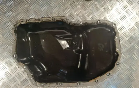 Toyota Avensis T250 Oil sump 121020R010