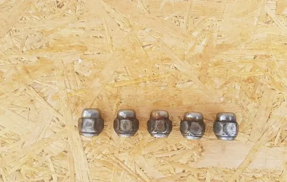 Nissan Almera Tino Nuts/bolts 
