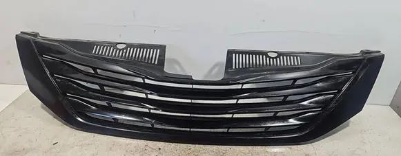 Toyota Sienna XL30 III Front grill 5310108070