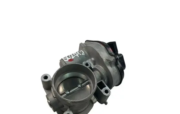Ford Focus Throttle valve VP4M5U9E927DC