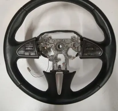 Infiniti Q50 Steering wheel