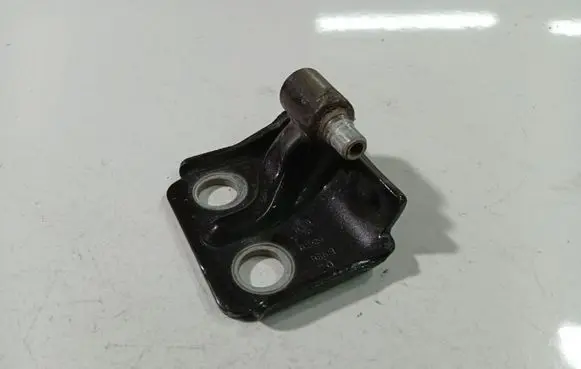 Alfa Romeo 147 Tailgate/trunk/boot hinge 