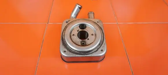 Hyundai Santa Fe Engine oil radiator D4EB