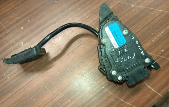 Renault Master II Accelerator throttle pedal 8200724063