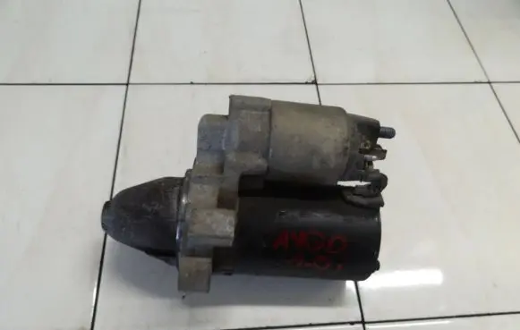Toyota Aygo AB10 Starter motor 0001107439