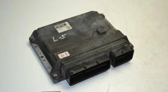 Lexus IS 220D-250-350 Engine control unit/module 8966153700 1758007702