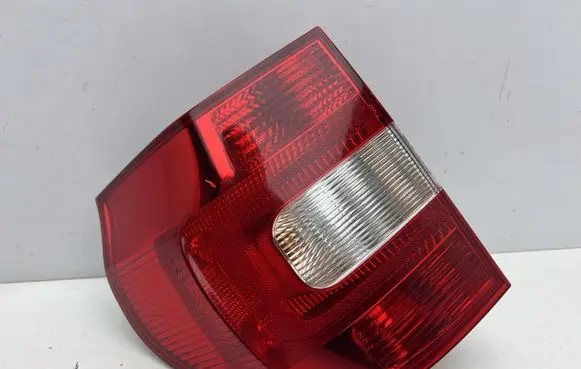 Skoda Yeti (5L) Rear/tail lights 5L0945095