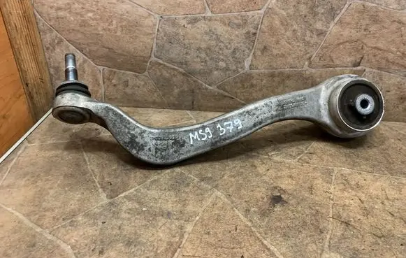 BMW 3 G20 G21 Front lower control arm/wishbone 6879850
