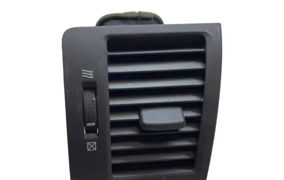 Toyota Land Cruiser (J200) Dashboard side air vent grill/cover trim 5568660020 5565060150 5566060260