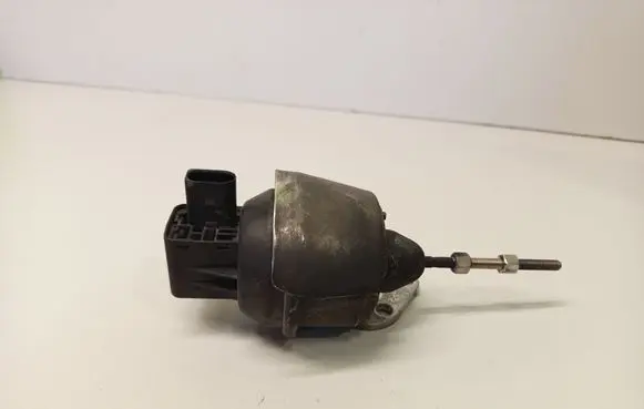 Volkswagen PASSAT B7 Turbo charger electric actuator 306023