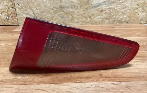Tailgate rear/tail lights