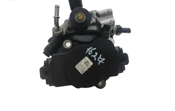 Mercedes-Benz SLK R172 Fuel injection high pressure pump A6510701701 0061128BFE 28297638