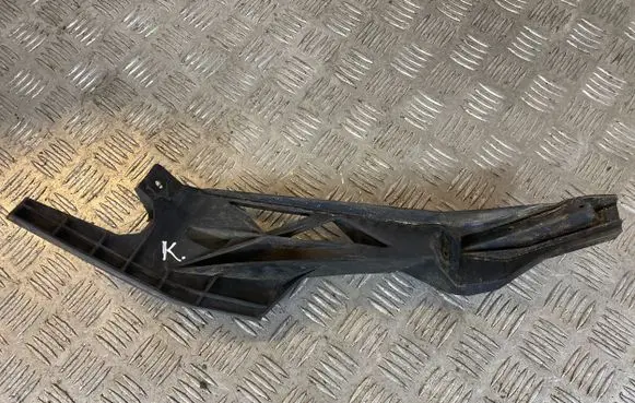Headlight/headlamp mounting bracket