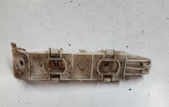 Suzuki Grand Vitara II Front bumper mounting bracket