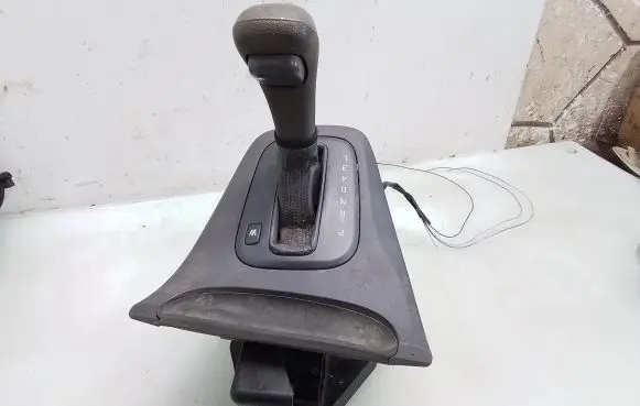 Volvo S80 Gear shifter/selector 9192551 T992650355 P09183975