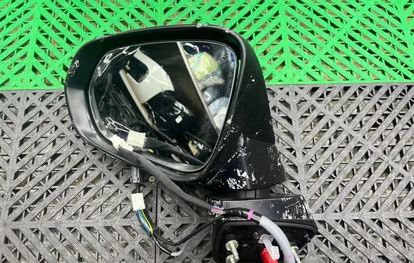 Lexus RX 450H Front door electric wing mirror e4045958