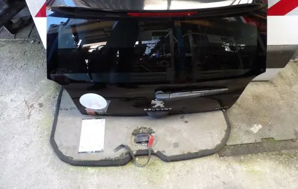 Peugeot 108 Tailgate/trunk/boot lid
