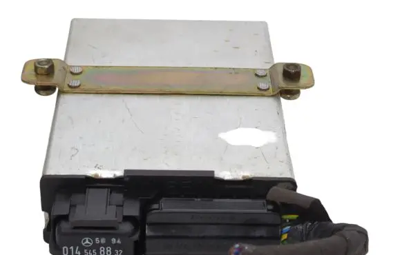 Mercedes-Benz C W202 Cruise control relay 412212001006 0165457732 0145458832