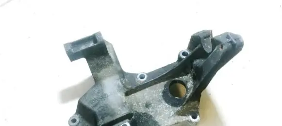 Ford Focus Engine mounting bracket 98ff10239be