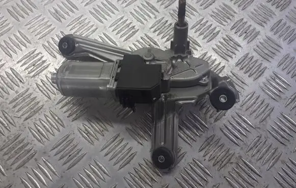 Toyota Avensis T250 Wiper motor