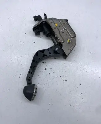 Seat Ibiza IV (6J,6P) Clutch pedal 6Q0721373C 6Q0721388E