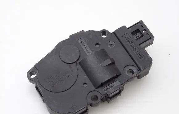 BMW 1 E81 E87 Air flap motor/actuator CZ1139300711 EFB332