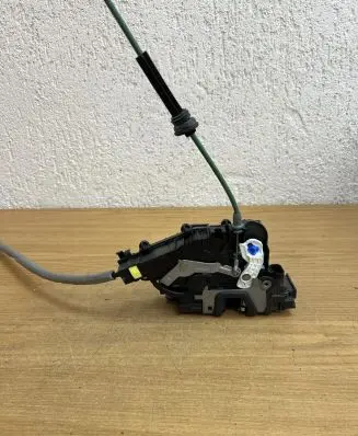 Mercedes-Benz GLC X253 C253 Front door lock A2220063999 A0997202000