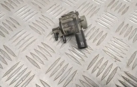 Audi A4 S4 B7 8E 8H Turbo solenoid valve 1K0906283A
