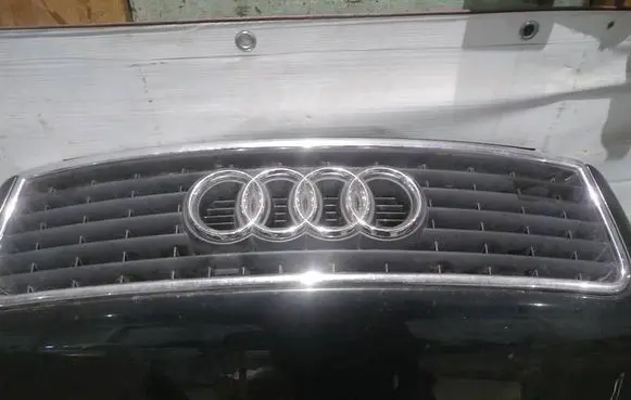 Audi A6 S6 C5 4B Front grill 