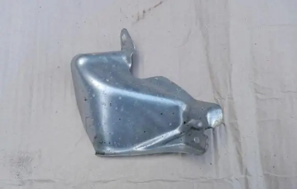 Nissan Juke I F15 Exhaust heat shield