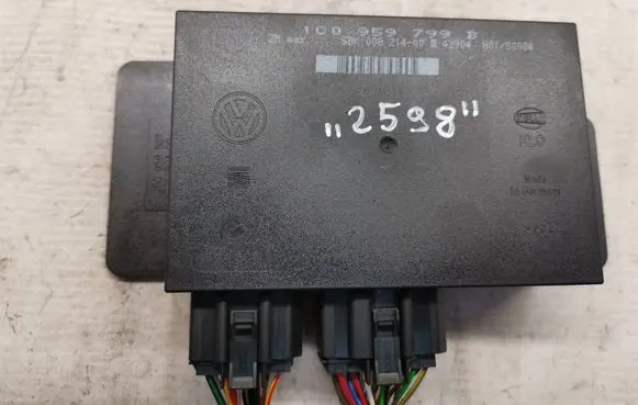 Volkswagen PASSAT B5.5 Comfort/convenience module 1C0959799B 5DK00821400