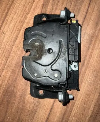 Tailgate/trunk/boot lock/catch/latch