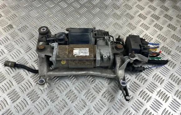Audi Q7 4L Air suspension compressor/pump 7L8616006F
