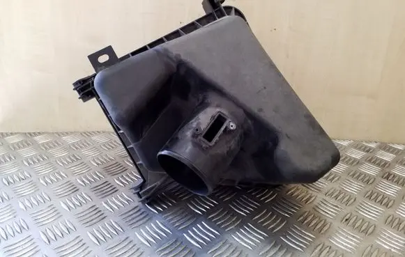 Toyota Verso Air filter box 0R05