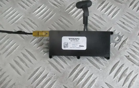 Volvo V50 Aerial antenna amplifier 8673493