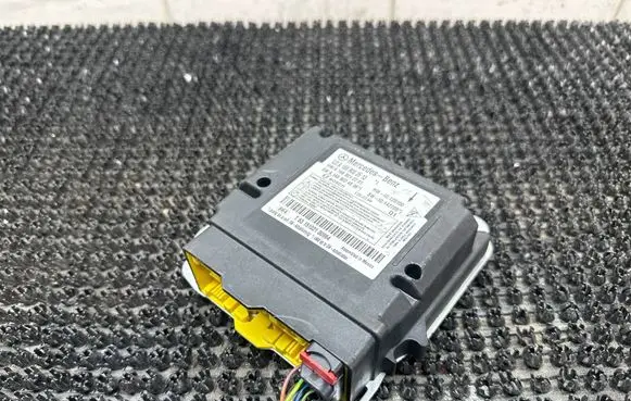 Mercedes-Benz ML W166 Airbag control unit/module A1669002613 A1669012201 A1669024806