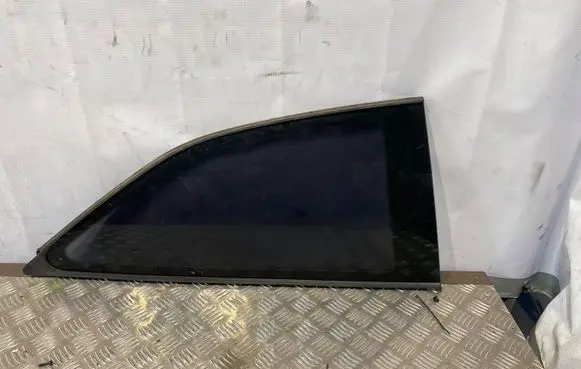 Audi A5 8T 8F Front door vent window glass four-door 
