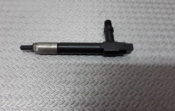 Mazda Premacy Fuel injector