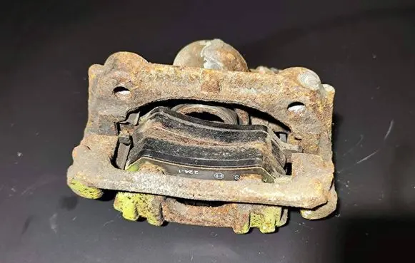 Mercedes-Benz Sprinter W906 Rear brake caliper A9064231498 0204004484 9064231498