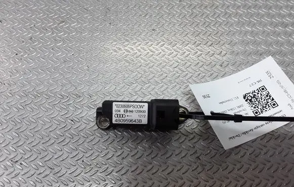Audi A6 S6 C5 4B Airbag deployment crash/impact sensor 4B0959643B