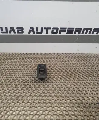 Toyota Corolla Verso AR10 Electric window control switch 848010F030B0 54035228