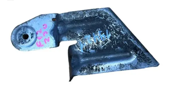 BMW 6 F12 F13 Fender mounting bracket 51717203489 7203489 13918710