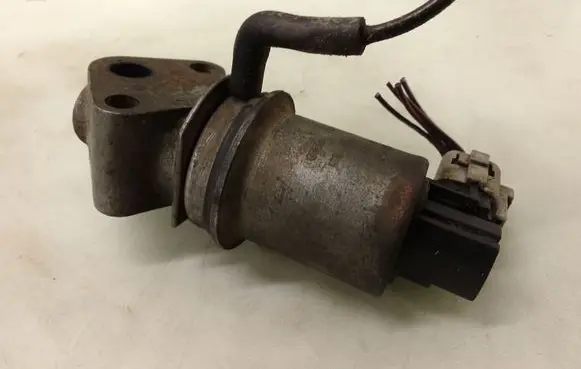 Volkswagen Golf IV EGR valve 72278507