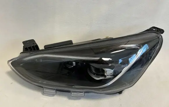 Ford Focus Headlight/headlamp