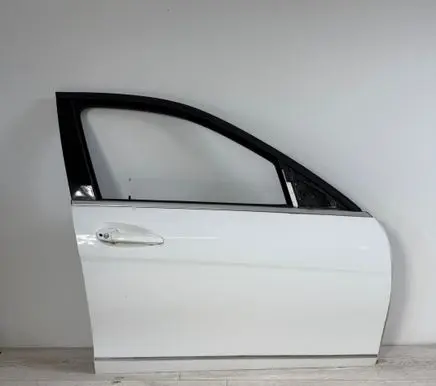 Mercedes-Benz C W204 Front door DRZWIPRAWYPRZOD